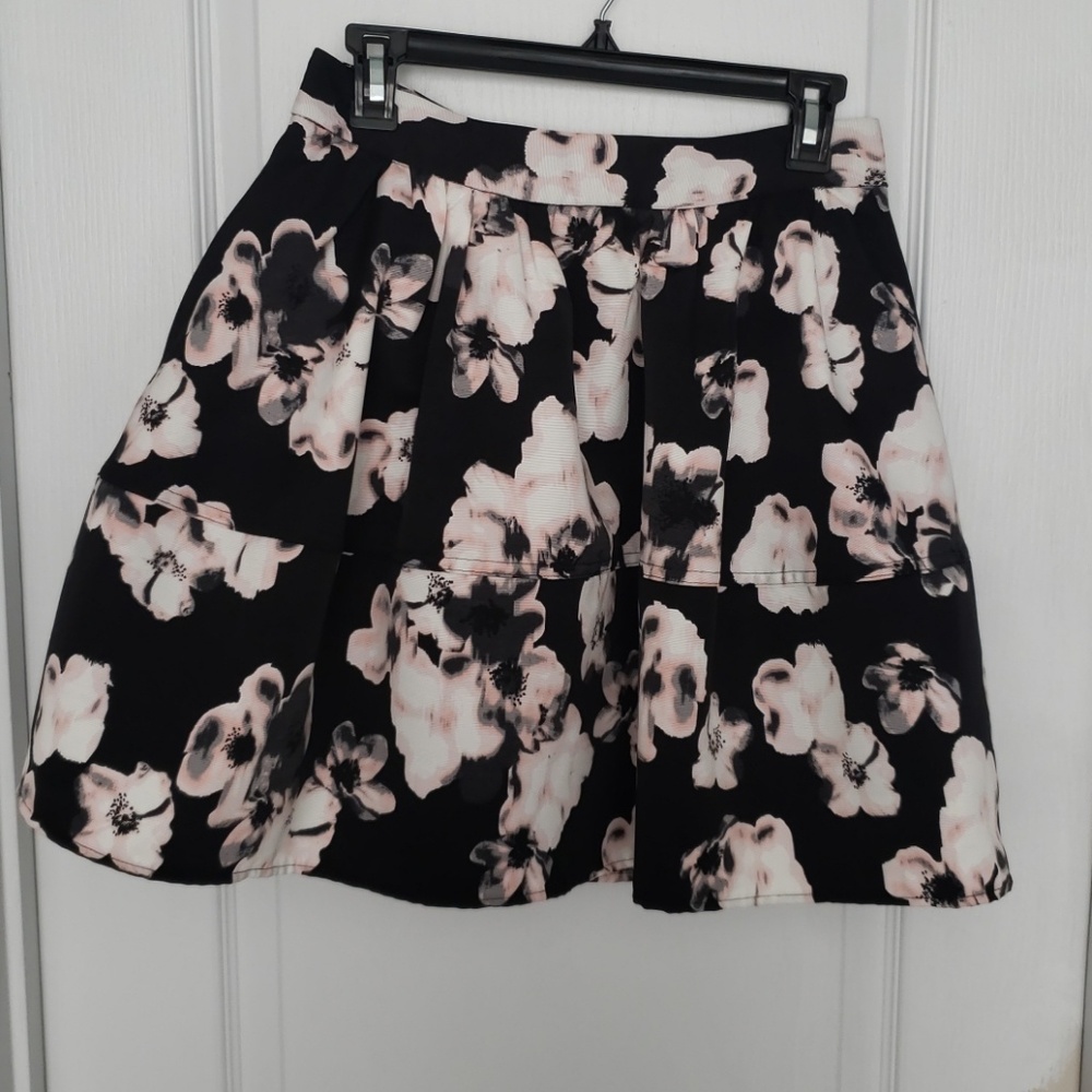 Floral print skirt